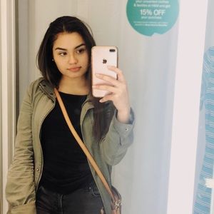 Meet your Posher, Daniela